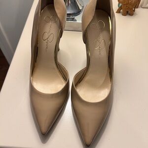 Jessica Simpson Nude Patent Pointed Toe Pumps - Glossy Neutral